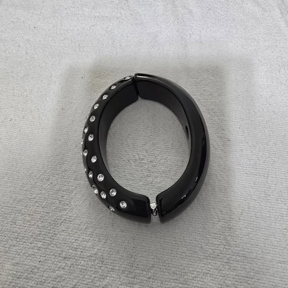 Vtg Kenneth Jay Lane Black Ova Lucite Hinged Bracelet W/Clear Crystal Rhinestone - Picture 3 of 8